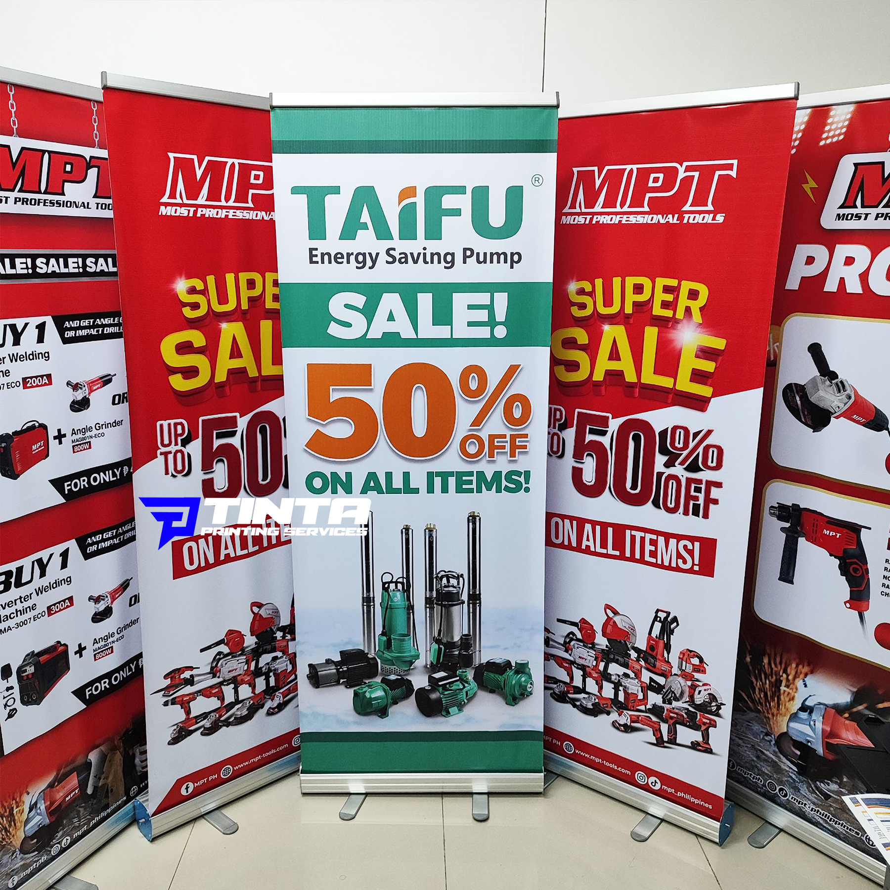 Retractable roll-up banners printed by Tinta
